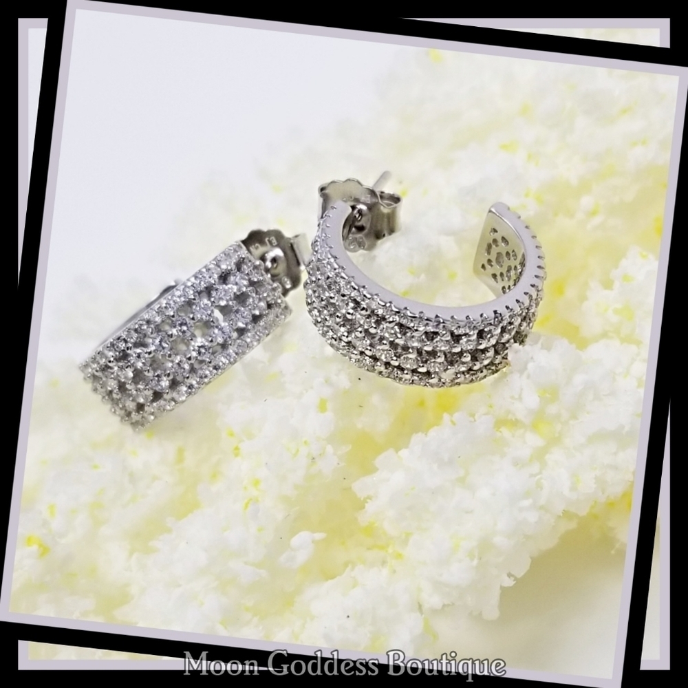 Exquisits White Sapphire J Hoop Earrings Sterling Silver Rhodium Cluster 1.35ctw - Picture 3 of 11